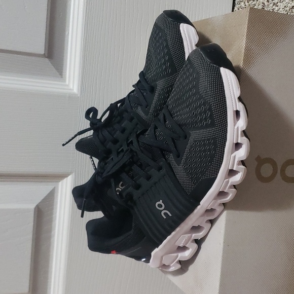 On Running Shoes - On Cloudswift Running Shoe Women's Size 8 Black